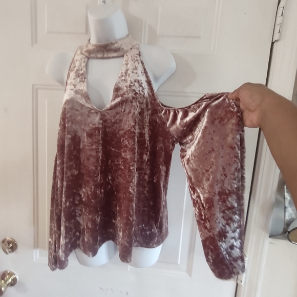 American Eagle Outfitters Could Shoulder Blouse. Size L - Picture 3 of 9